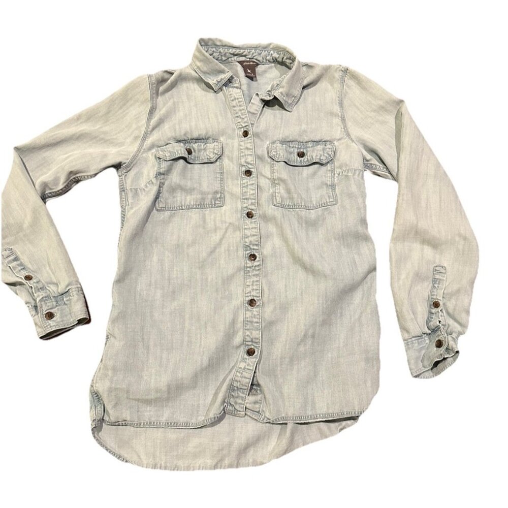 Eddie Bauer Vintage Shirt Womens Small Light Blue Chambray Button Up